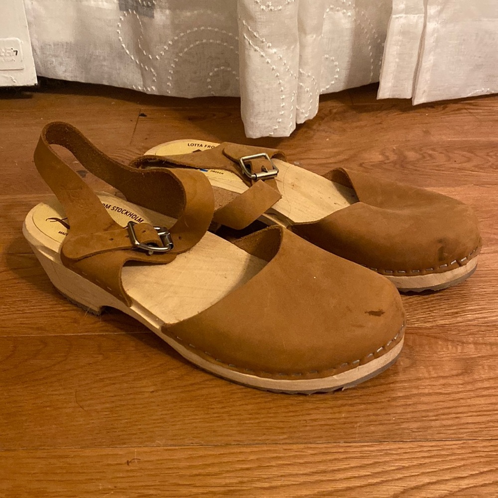 Lotta’s Clogs